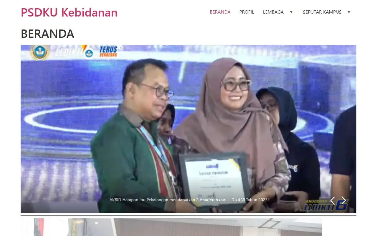 Tampilan website resmi Akademi Kebidanan Harapan Ibu Pekalongan (akbidhipekalongan.ac.id)