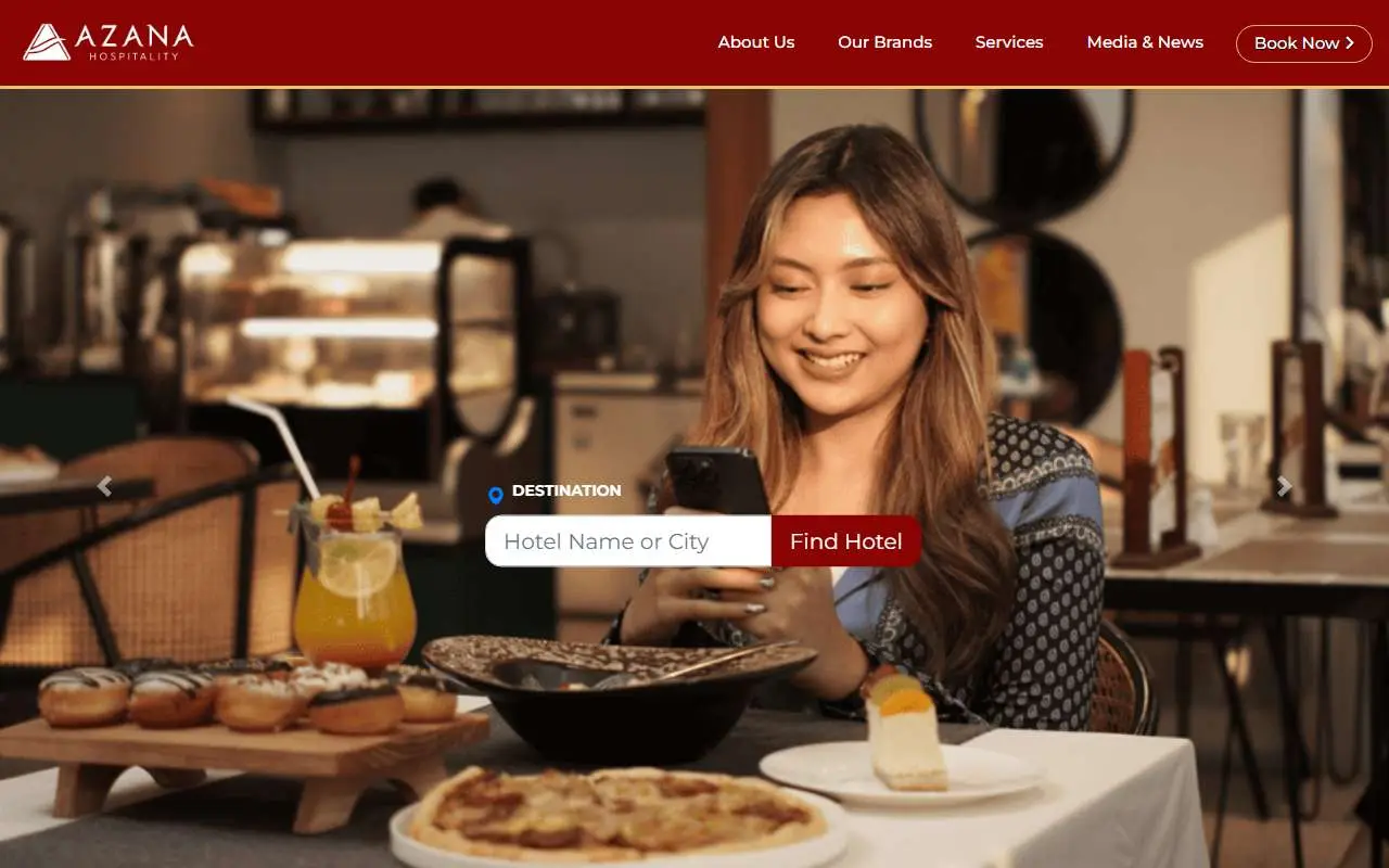 Tampilan website resmi Azana Hospitality (azanahotel.com)