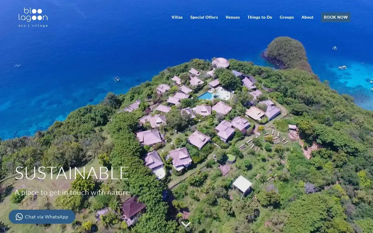 Tampilan website resmi Hotel Bloo Lagoon Village (bloolagoon.com)