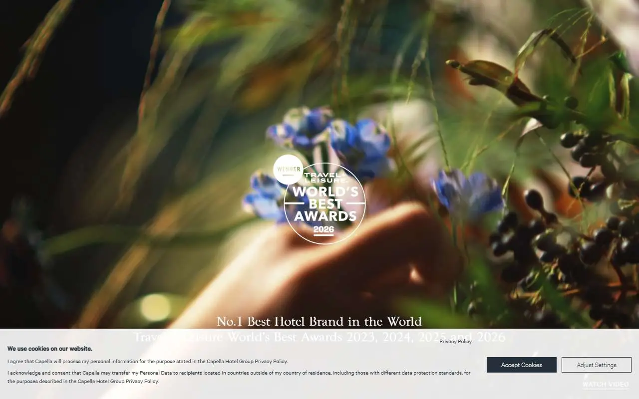 Tampilan website resmi Capella Hotels and Resorts (capellahotels.com)