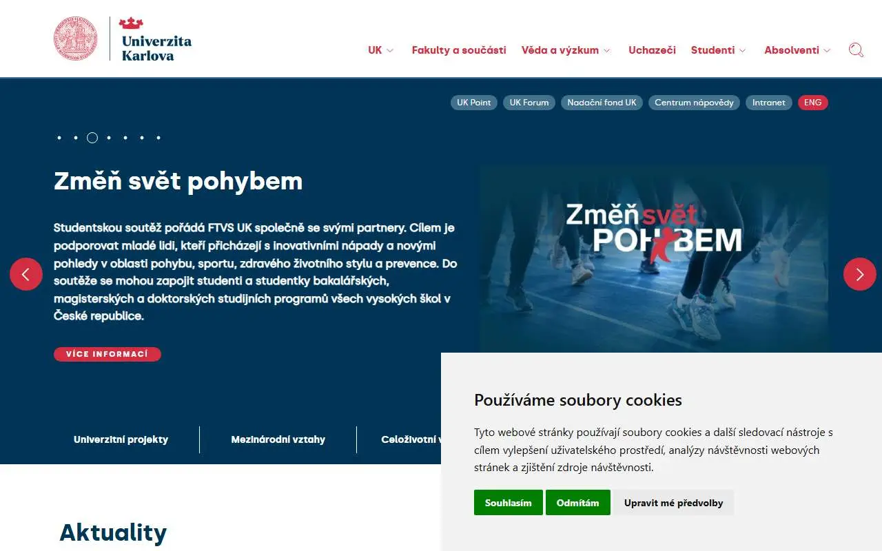 Tampilan website resmi Universitas Karlova (cuni.cz)