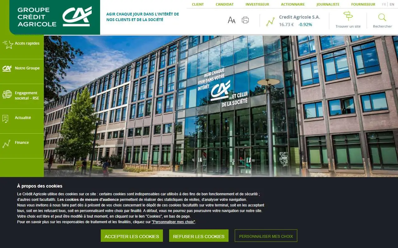 Tampilan website resmi Crédit Agricole (credit-agricole.com)