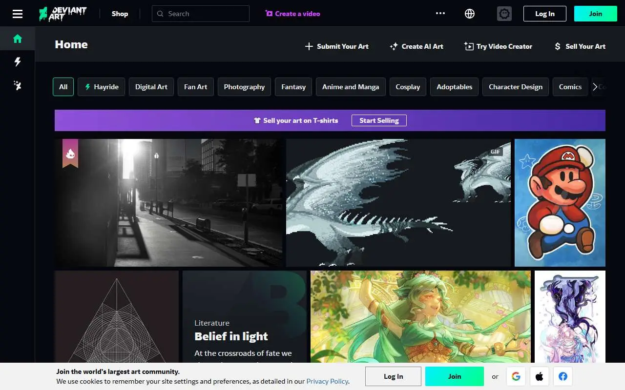 Tampilan website resmi DeviantArt (deviantart.com)