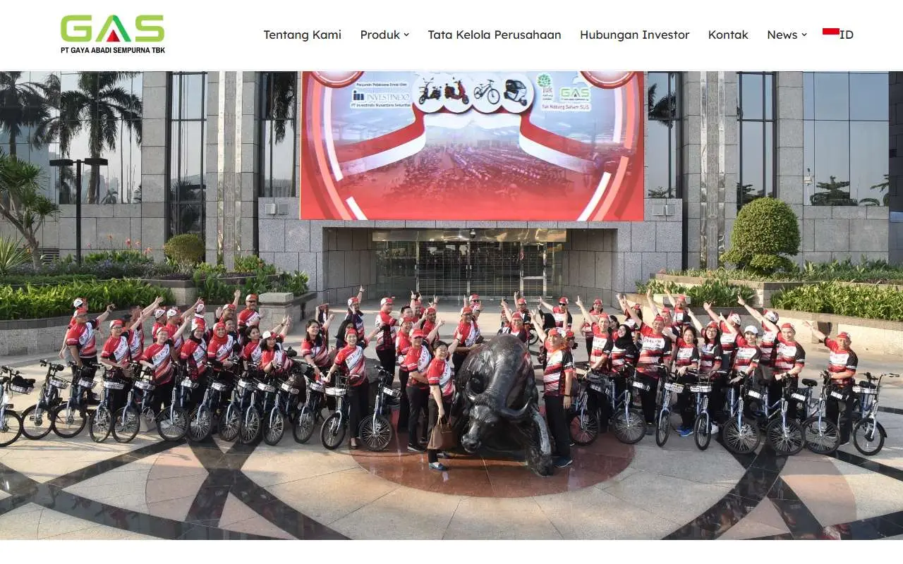 Tampilan website resmi Gaya Abadi Sempurna (gaya-slis.com)