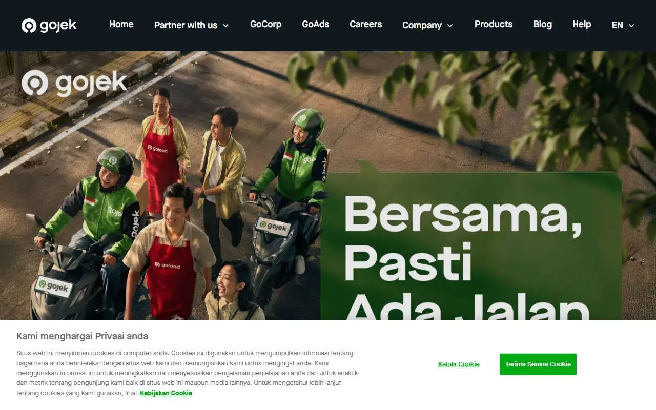 Tampilan website resmi Gojek (gojek.com)