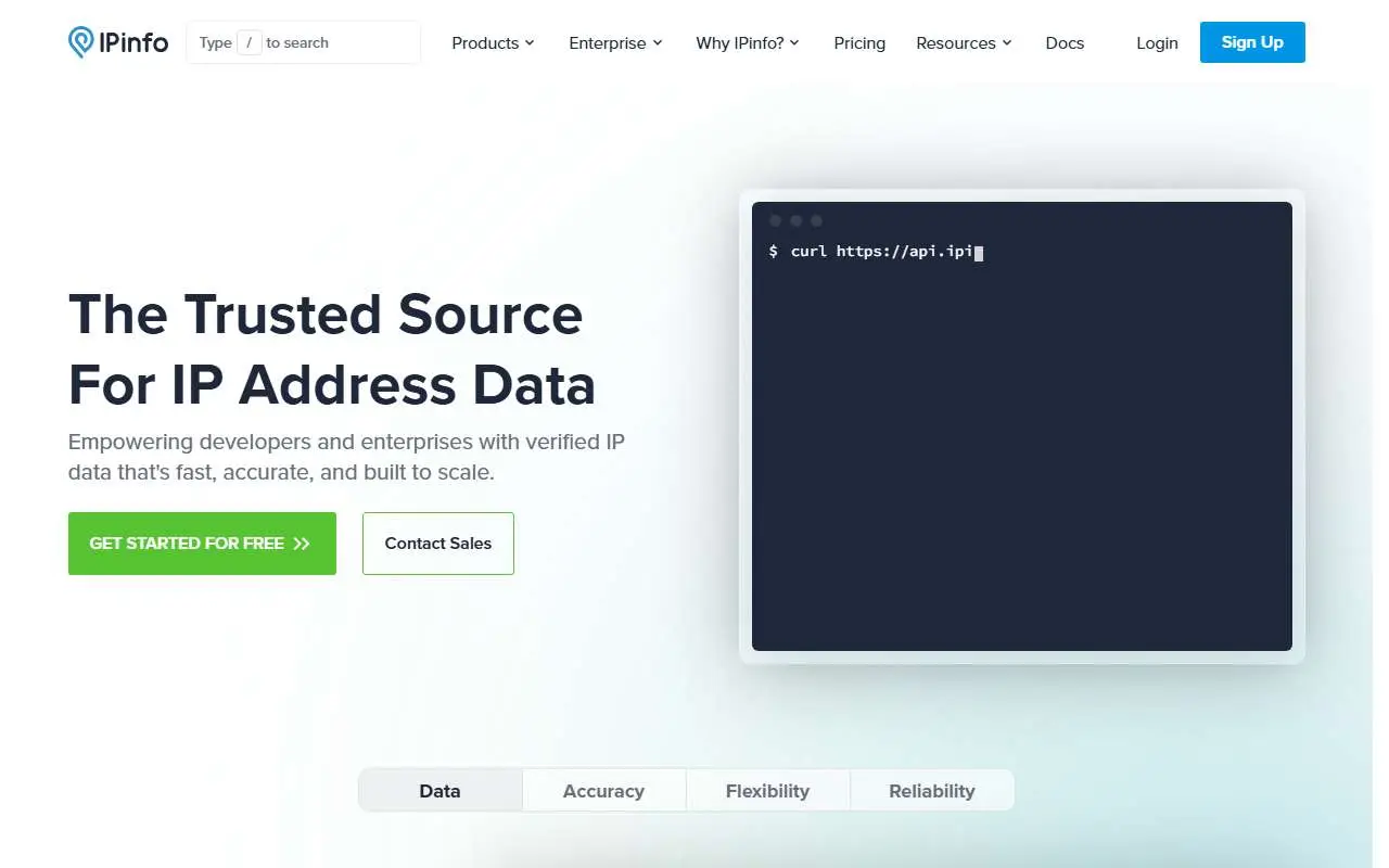 Tampilan website resmi IPinfo (ipinfo.io)