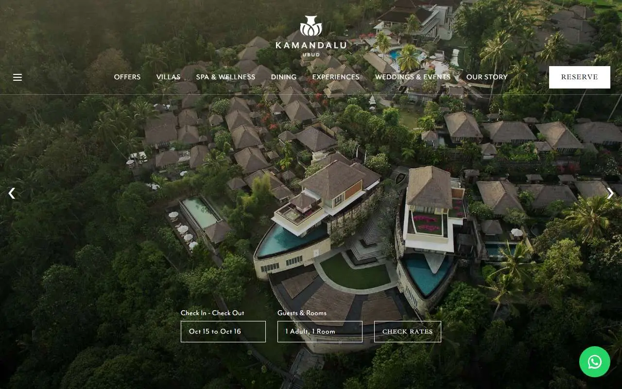 Tampilan website resmi Puri Kamandalu Resort (kamandaluresort.com)