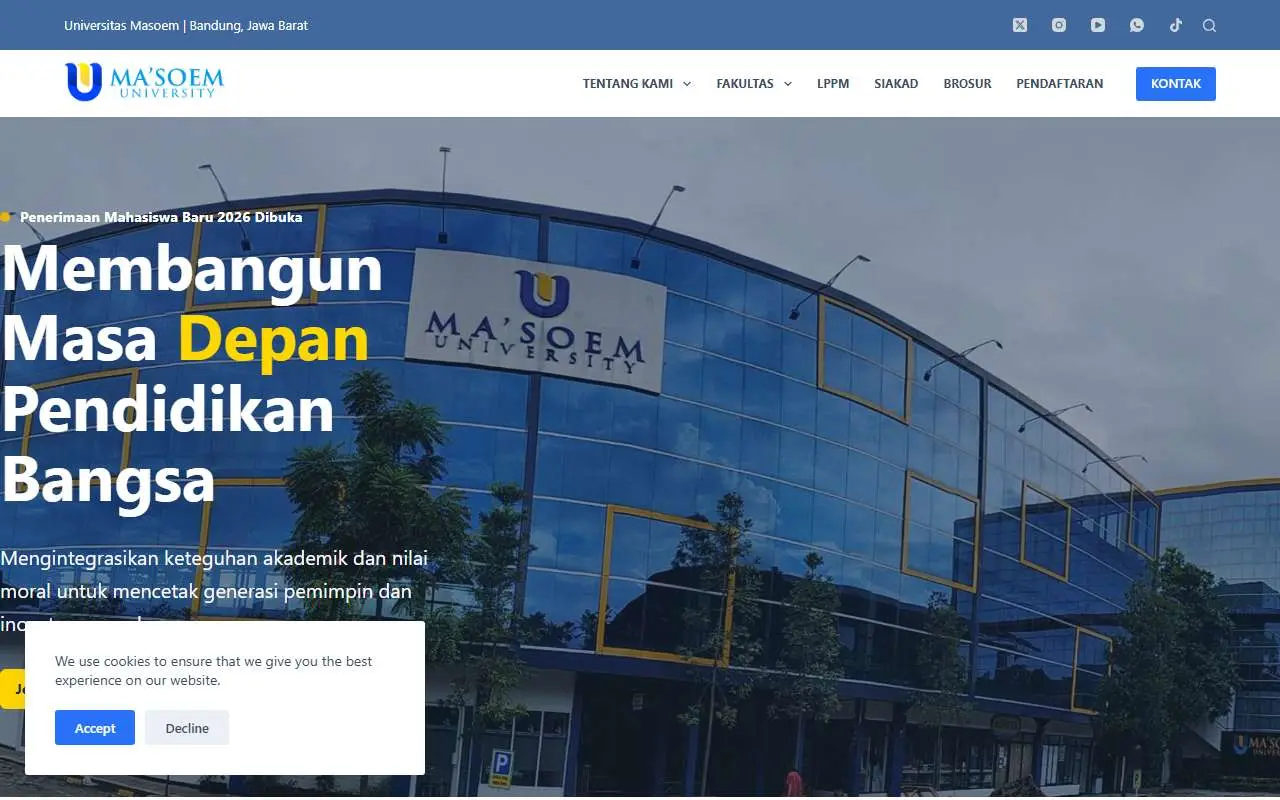 Tampilan website resmi Universitas Ma'soem (masoemuniversity.ac.id)