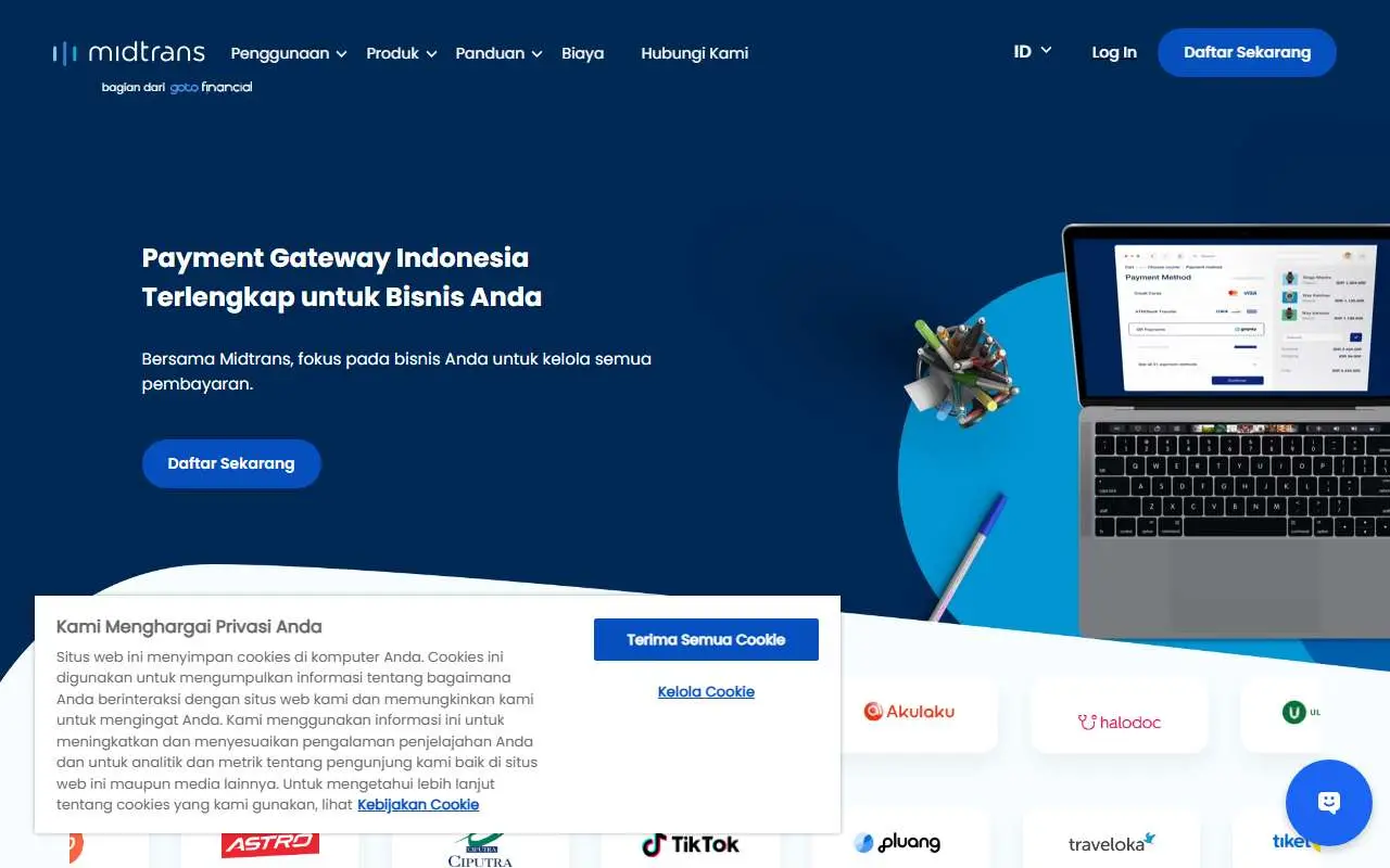 Tampilan website resmi Midtrans (midtrans.com)