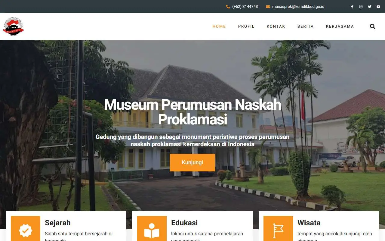 Tampilan website resmi Museum Perumusan Naskah Proklamasi (munasprok.or.id)