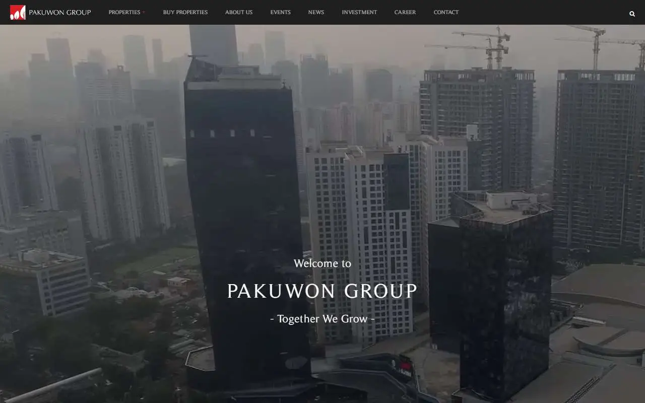 Tampilan website resmi Pakuwon Group (pakuwon.com)