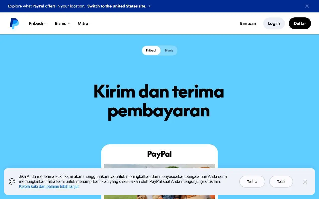 Tampilan website resmi PayPal (paypal.com)
