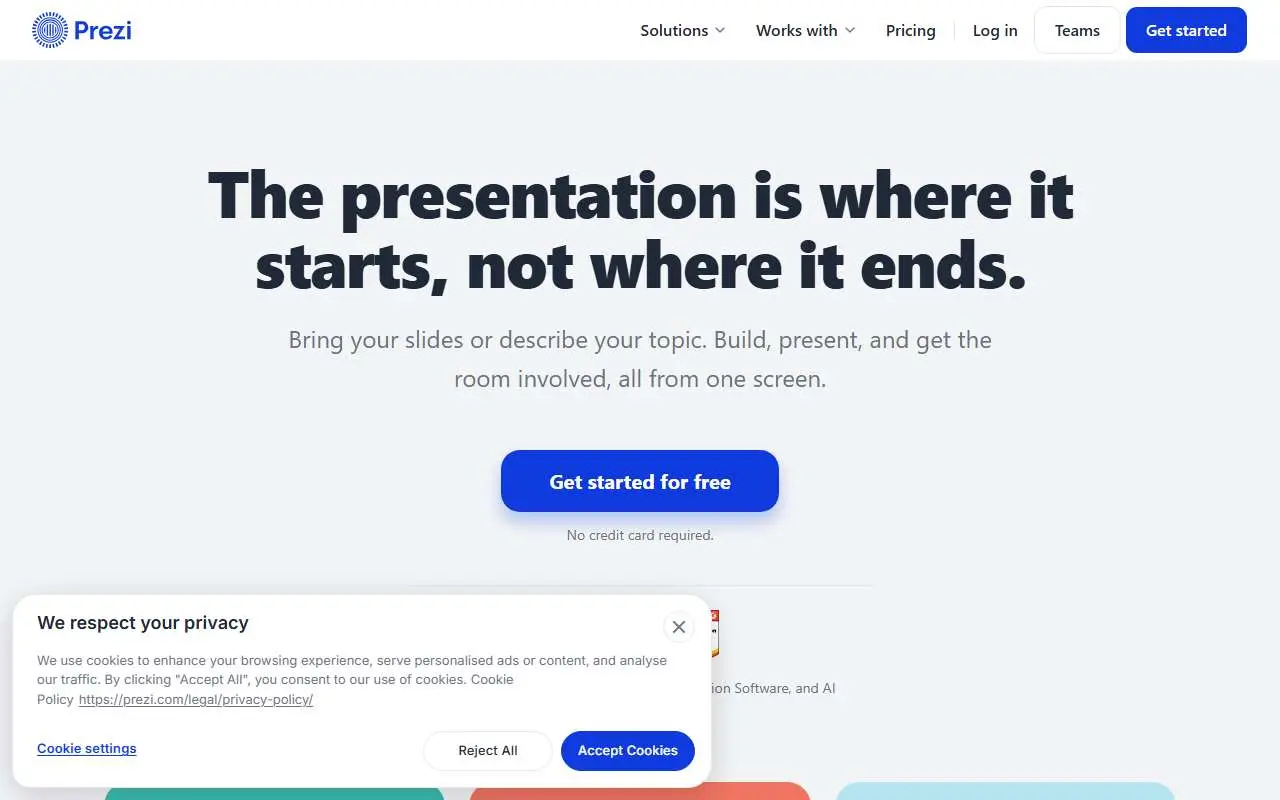 Tampilan website resmi Prezi (prezi.com)