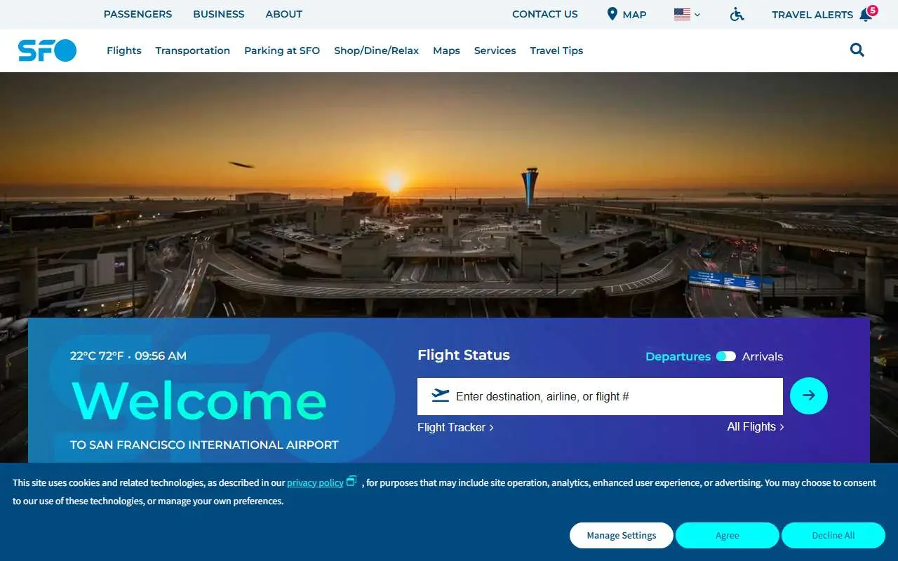 Tampilan website resmi Bandara Internasional San Francisco (flysfo.com)