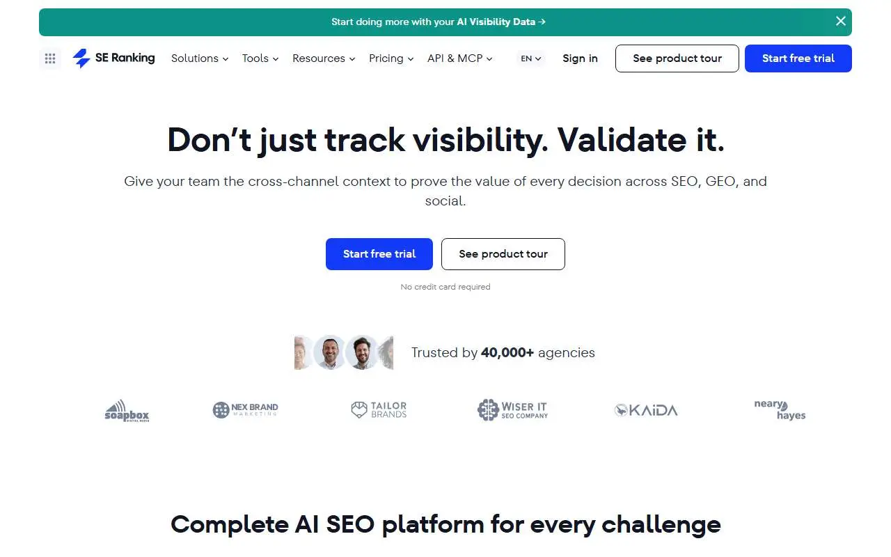 Tampilan website resmi SE Ranking (seranking.com)