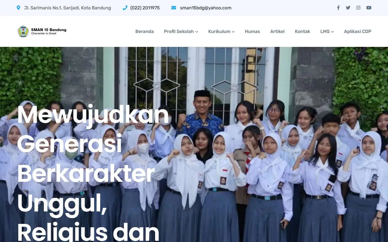 Tampilan website resmi SMA Negeri 15 Bandung (sman15bdg.sch.id)