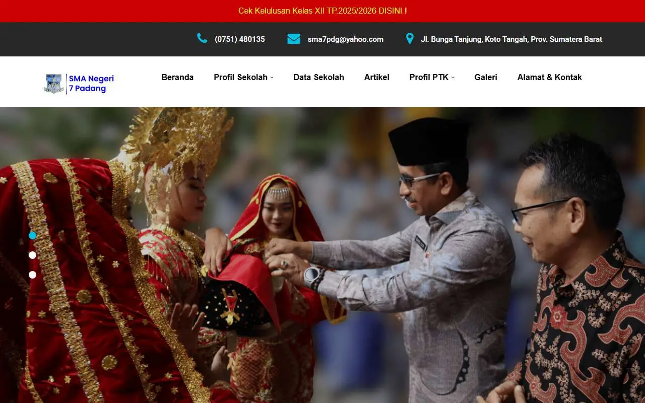 Tampilan website resmi SMA Negeri 7 Padang (sman7padang.sch.id)