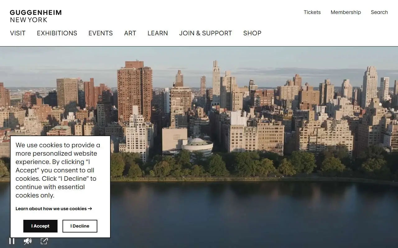 Tampilan website resmi Museum Solomon R. Guggenheim (guggenheim.org)