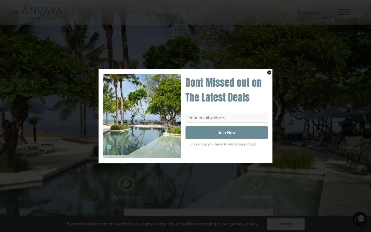 Tampilan website resmi The Anvaya Beach Resort Bali (theanvayabali.com)