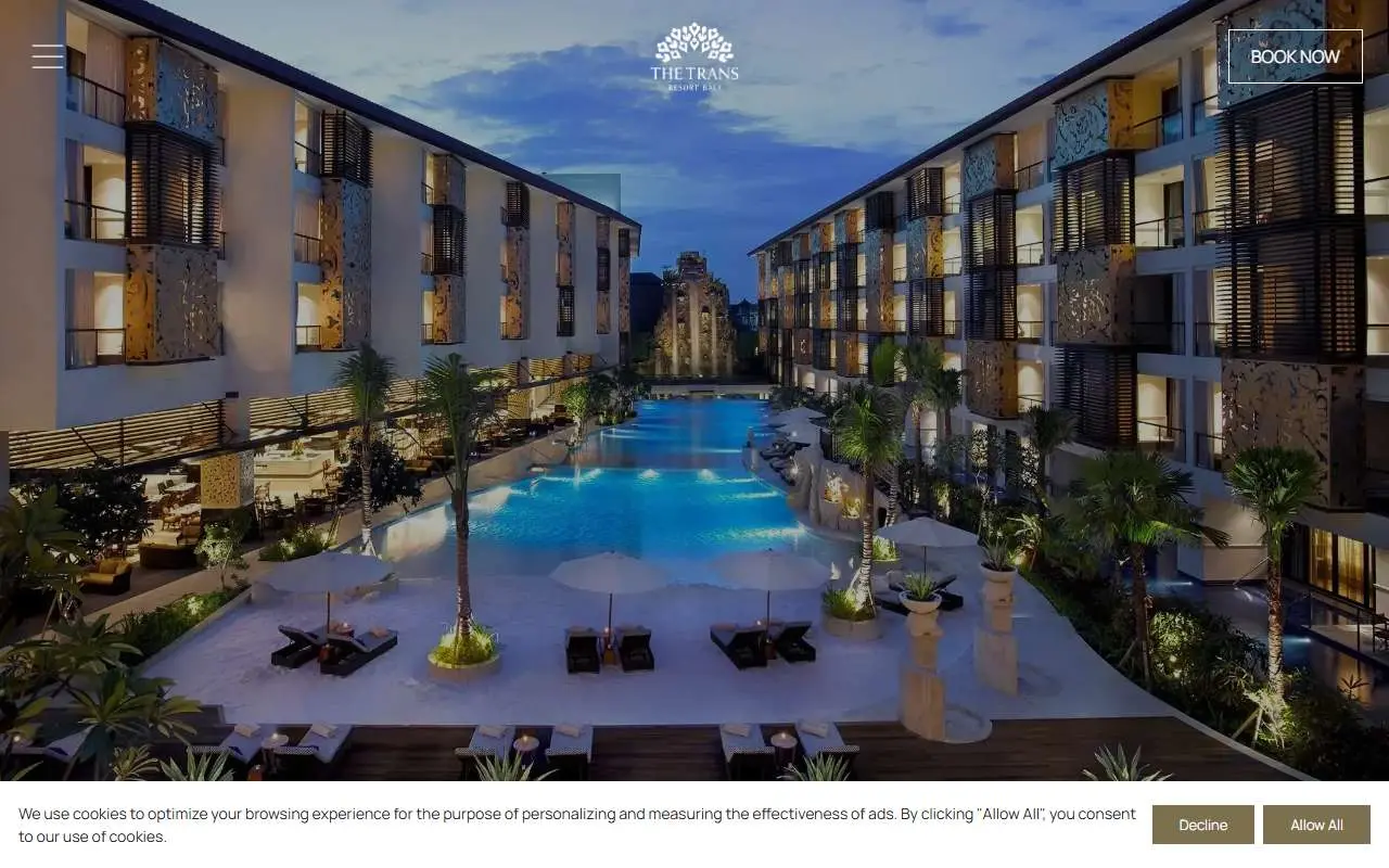 Tampilan website resmi The Trans Resort Bali (transresortbali.com)