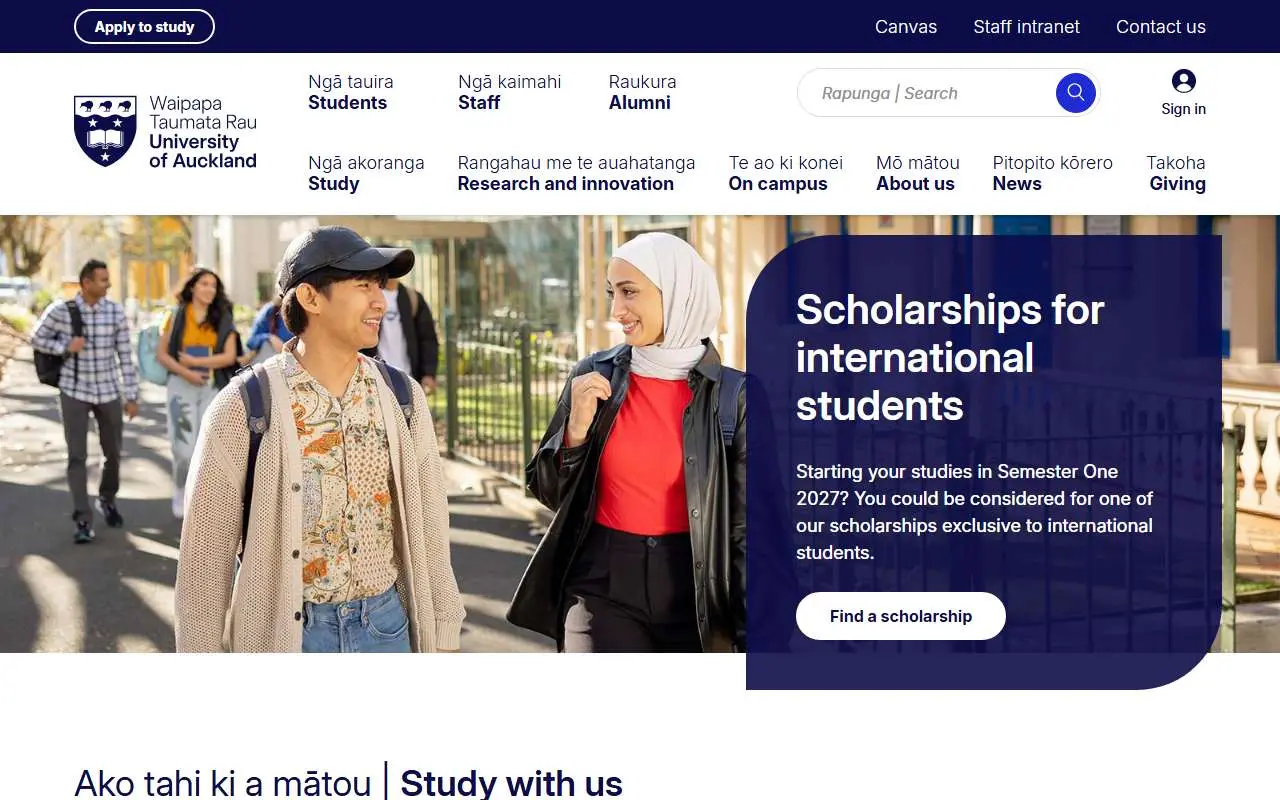 Tampilan website resmi Universitas Auckland (auckland.ac.nz)