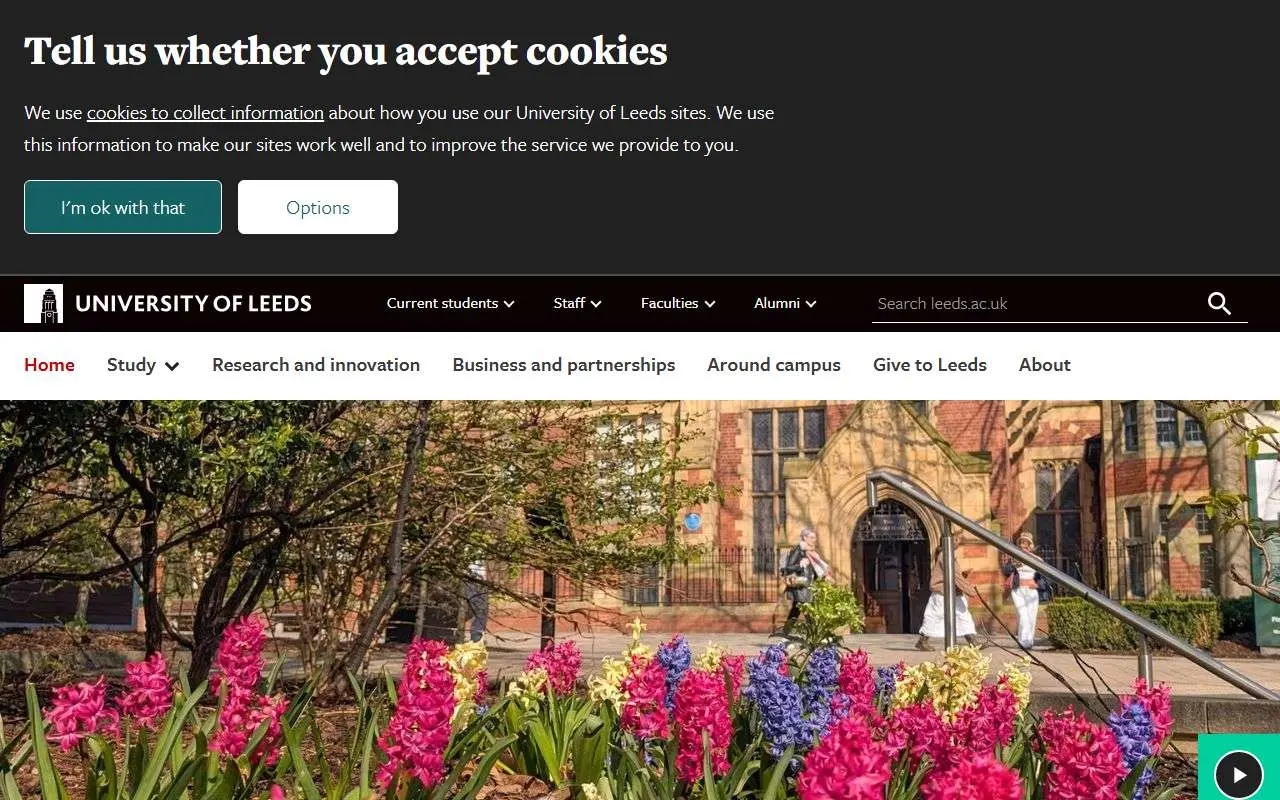 Tampilan website resmi Universitas Leeds (leeds.ac.uk)