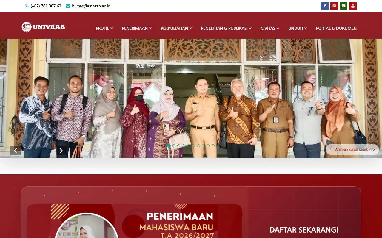 Tampilan website resmi Universitas Abdurrab (univrab.ac.id)
